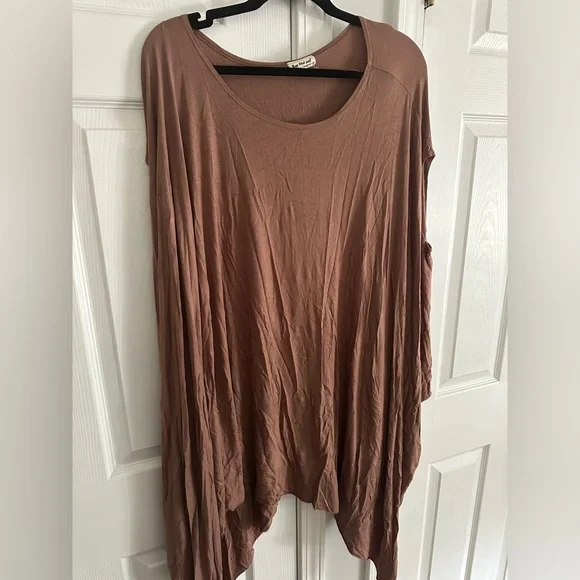 Three Bird Nest Wren Tunic Top in Dark Mocha - Picture 2 of 2